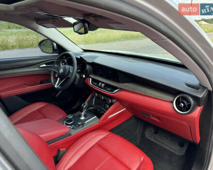 Серый Альфа Ромео Стелвио, объемом двигателя 2 л и пробегом 155 тыс. км за 16900 $, фото 42 на Automoto.ua