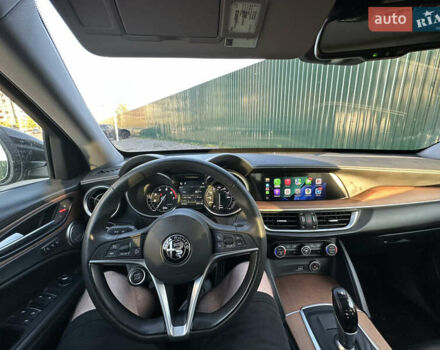 Альфа Ромео Стелвио 2018 в Киеве на Automoto.ua Серый Альфа Ромео Стелвио, объемом двигателя 2 л и пробегом 60 тыс. км за 22000 $, фото 14 на Automoto.ua