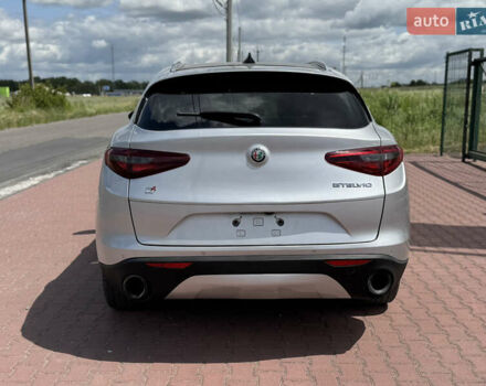 Серый Альфа Ромео Стелвио, объемом двигателя 2 л и пробегом 155 тыс. км за 16900 $, фото 6 на Automoto.ua