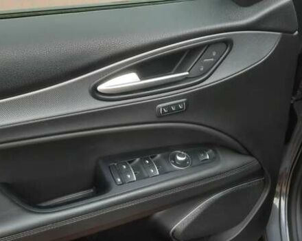 Серый Альфа Ромео Стелвио, объемом двигателя 2 л и пробегом 84 тыс. км за 17500 $, фото 19 на Automoto.ua