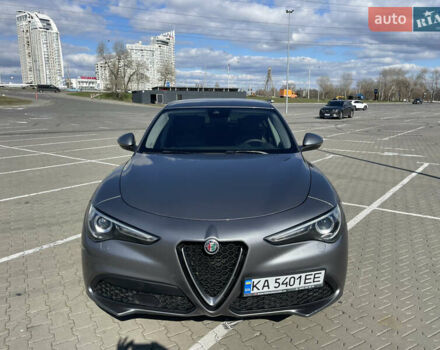 Серый Альфа Ромео Стелвио, объемом двигателя 2 л и пробегом 45 тыс. км за 30900 $, фото 3 на Automoto.ua