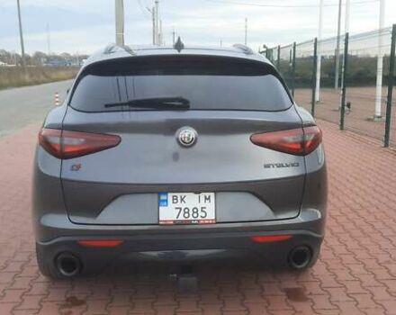 Серый Альфа Ромео Стелвио, объемом двигателя 2 л и пробегом 84 тыс. км за 17500 $, фото 4 на Automoto.ua