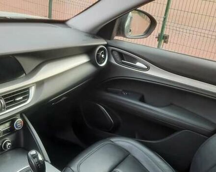 Серый Альфа Ромео Стелвио, объемом двигателя 2 л и пробегом 84 тыс. км за 17500 $, фото 38 на Automoto.ua