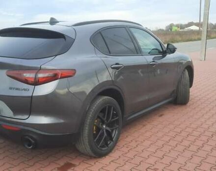 Серый Альфа Ромео Стелвио, объемом двигателя 2 л и пробегом 84 тыс. км за 17500 $, фото 5 на Automoto.ua