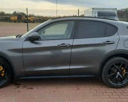 Серый Альфа Ромео Стелвио, объемом двигателя 2 л и пробегом 84 тыс. км за 17500 $, фото 2 на Automoto.ua