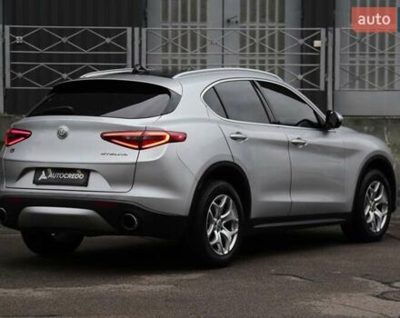 Серый Альфа Ромео Стелвио, объемом двигателя 2 л и пробегом 130 тыс. км за 22900 $, фото 6 на Automoto.ua