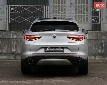 Серый Альфа Ромео Стелвио, объемом двигателя 2 л и пробегом 130 тыс. км за 22900 $, фото 5 на Automoto.ua