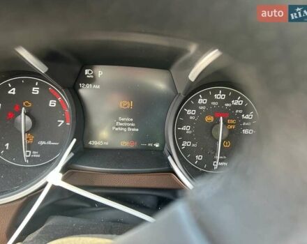 Серый Альфа Ромео Стелвио, объемом двигателя 2 л и пробегом 70 тыс. км за 11000 $, фото 17 на Automoto.ua