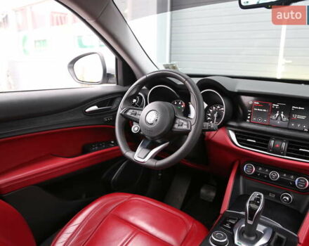 Серый Альфа Ромео Стелвио, объемом двигателя 2 л и пробегом 130 тыс. км за 22900 $, фото 12 на Automoto.ua