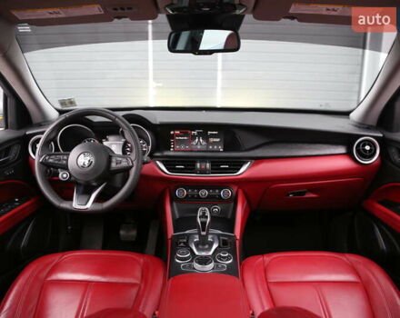 Серый Альфа Ромео Стелвио, объемом двигателя 2 л и пробегом 130 тыс. км за 22900 $, фото 13 на Automoto.ua