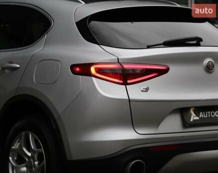 Серый Альфа Ромео Стелвио, объемом двигателя 2 л и пробегом 130 тыс. км за 22900 $, фото 7 на Automoto.ua