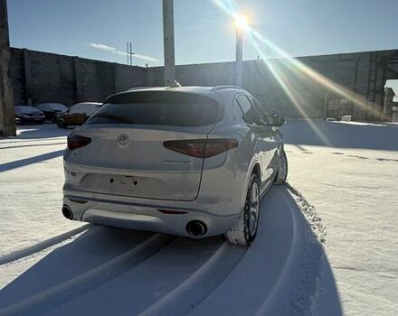 Серый Альфа Ромео Стелвио, объемом двигателя 2 л и пробегом 72 тыс. км за 24450 $, фото 7 на Automoto.ua