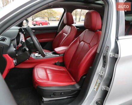 Серый Альфа Ромео Стелвио, объемом двигателя 2 л и пробегом 130 тыс. км за 22900 $, фото 8 на Automoto.ua