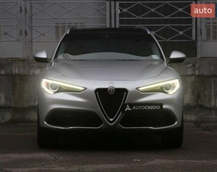 Серый Альфа Ромео Стелвио, объемом двигателя 2 л и пробегом 130 тыс. км за 22900 $, фото 1 на Automoto.ua