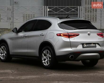 Серый Альфа Ромео Стелвио, объемом двигателя 2 л и пробегом 130 тыс. км за 22900 $, фото 4 на Automoto.ua