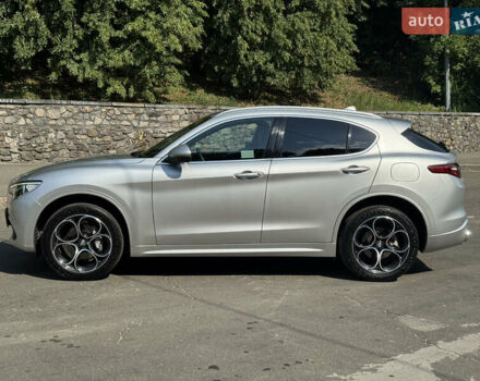 Серый Альфа Ромео Стелвио, объемом двигателя 2 л и пробегом 36 тыс. км за 31400 $, фото 9 на Automoto.ua