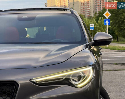 Серый Альфа Ромео Стелвио, объемом двигателя 2 л и пробегом 70 тыс. км за 27500 $, фото 79 на Automoto.ua