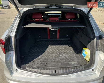 Сірий Альфа Ромео Стелвіо, об'ємом двигуна 2 л та пробігом 36 тис. км за 32900 $, фото 12 на Automoto.ua