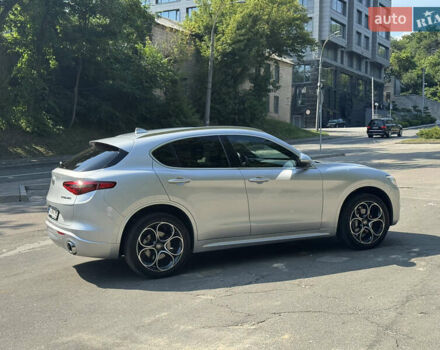 Серый Альфа Ромео Стелвио, объемом двигателя 2 л и пробегом 36 тыс. км за 31400 $, фото 6 на Automoto.ua