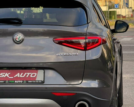 Серый Альфа Ромео Стелвио, объемом двигателя 2 л и пробегом 70 тыс. км за 27500 $, фото 99 на Automoto.ua