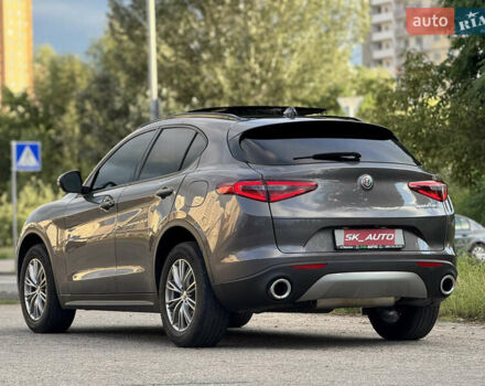 Серый Альфа Ромео Стелвио, объемом двигателя 2 л и пробегом 70 тыс. км за 27500 $, фото 91 на Automoto.ua