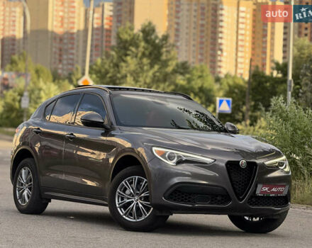 Серый Альфа Ромео Стелвио, объемом двигателя 2 л и пробегом 70 тыс. км за 27500 $, фото 5 на Automoto.ua