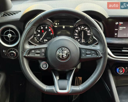 Серый Альфа Ромео Стелвио, объемом двигателя 2 л и пробегом 70 тыс. км за 27500 $, фото 54 на Automoto.ua