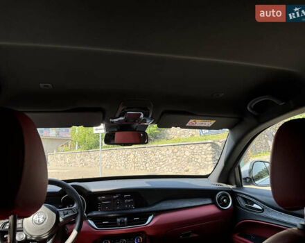 Сірий Альфа Ромео Стелвіо, об'ємом двигуна 2 л та пробігом 36 тис. км за 32900 $, фото 30 на Automoto.ua