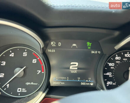 Сірий Альфа Ромео Стелвіо, об'ємом двигуна 2 л та пробігом 36 тис. км за 32900 $, фото 25 на Automoto.ua