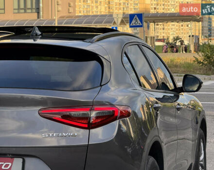 Серый Альфа Ромео Стелвио, объемом двигателя 2 л и пробегом 70 тыс. км за 27500 $, фото 101 на Automoto.ua