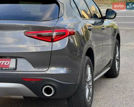 Серый Альфа Ромео Стелвио, объемом двигателя 2 л и пробегом 70 тыс. км за 27500 $, фото 100 на Automoto.ua