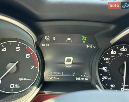 Серый Альфа Ромео Стелвио, объемом двигателя 2 л и пробегом 36 тыс. км за 31400 $, фото 24 на Automoto.ua