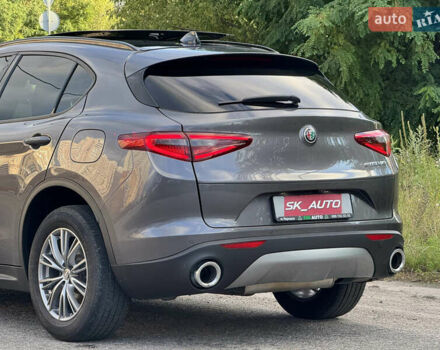 Серый Альфа Ромео Стелвио, объемом двигателя 2 л и пробегом 70 тыс. км за 27500 $, фото 13 на Automoto.ua