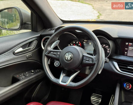 Серый Альфа Ромео Стелвио, объемом двигателя 2 л и пробегом 70 тыс. км за 27500 $, фото 55 на Automoto.ua