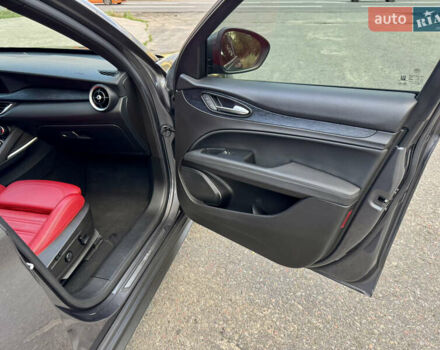 Серый Альфа Ромео Стелвио, объемом двигателя 2 л и пробегом 70 тыс. км за 27500 $, фото 42 на Automoto.ua