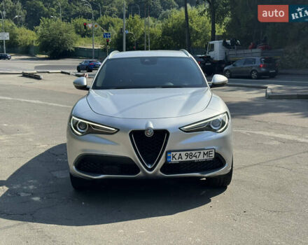 Серый Альфа Ромео Стелвио, объемом двигателя 2 л и пробегом 36 тыс. км за 31400 $, фото 2 на Automoto.ua