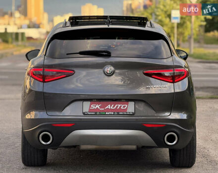 Серый Альфа Ромео Стелвио, объемом двигателя 2 л и пробегом 70 тыс. км за 27500 $, фото 96 на Automoto.ua