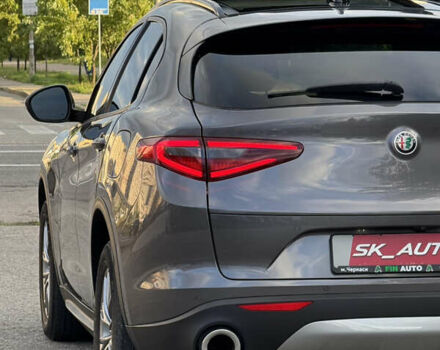 Серый Альфа Ромео Стелвио, объемом двигателя 2 л и пробегом 70 тыс. км за 27500 $, фото 93 на Automoto.ua