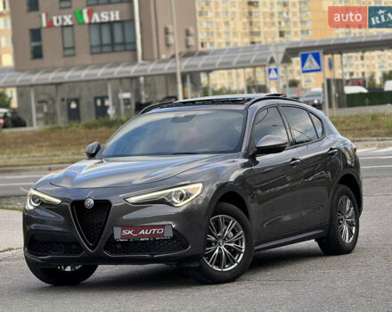 Серый Альфа Ромео Стелвио, объемом двигателя 2 л и пробегом 70 тыс. км за 27500 $, фото 76 на Automoto.ua