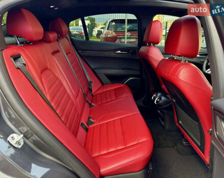 Серый Альфа Ромео Стелвио, объемом двигателя 2 л и пробегом 70 тыс. км за 27500 $, фото 37 на Automoto.ua