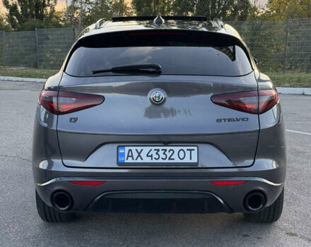 Серый Альфа Ромео Стелвио, объемом двигателя 2 л и пробегом 66 тыс. км за 30000 $, фото 3 на Automoto.ua