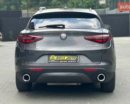 Альфа Ромео Стелвио 2021 в Черновцах на Automoto.ua Серый Альфа Ромео Стелвио, объемом двигателя 2 л и пробегом 101 тыс. км за 28000 $, фото 4 на Automoto.ua