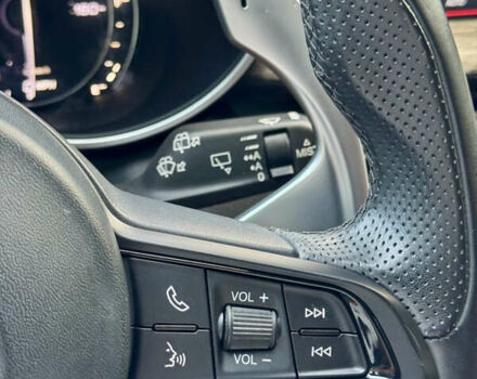 Серый Альфа Ромео Стелвио, объемом двигателя 2 л и пробегом 70 тыс. км за 27500 $, фото 69 на Automoto.ua