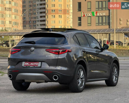 Серый Альфа Ромео Стелвио, объемом двигателя 2 л и пробегом 70 тыс. км за 27500 $, фото 11 на Automoto.ua