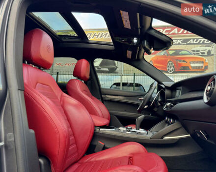 Серый Альфа Ромео Стелвио, объемом двигателя 2 л и пробегом 70 тыс. км за 27500 $, фото 49 на Automoto.ua