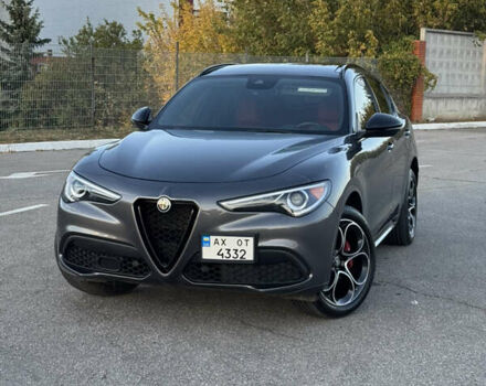 Серый Альфа Ромео Стелвио, объемом двигателя 2 л и пробегом 66 тыс. км за 30000 $, фото 1 на Automoto.ua