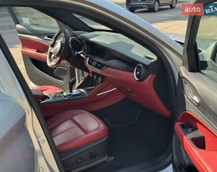 Серый Альфа Ромео Стелвио, объемом двигателя 2 л и пробегом 36 тыс. км за 31400 $, фото 18 на Automoto.ua