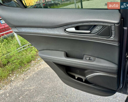 Серый Альфа Ромео Стелвио, объемом двигателя 2 л и пробегом 70 тыс. км за 27500 $, фото 26 на Automoto.ua