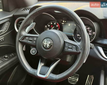 Серый Альфа Ромео Стелвио, объемом двигателя 2 л и пробегом 70 тыс. км за 27500 $, фото 56 на Automoto.ua