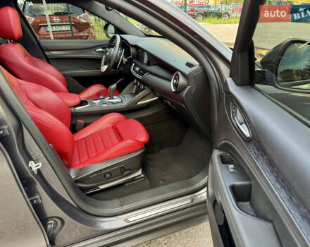 Серый Альфа Ромео Стелвио, объемом двигателя 2 л и пробегом 70 тыс. км за 27500 $, фото 46 на Automoto.ua